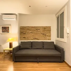 Aparteasy - Gracia Apartment Barcelona